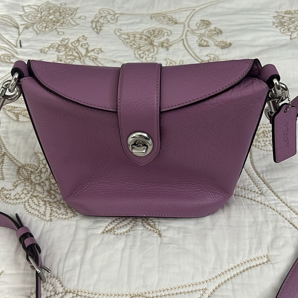RARE Coach Addie Lavender Leather Crossbody  Bag small - Picture 6 of 15